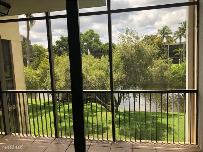 Building Photo - 2 br, 2.5 bath Townhome - The Harvest
