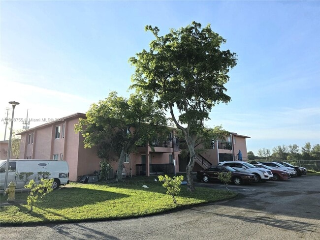 Foto del edificio - 1810 NW 119th St