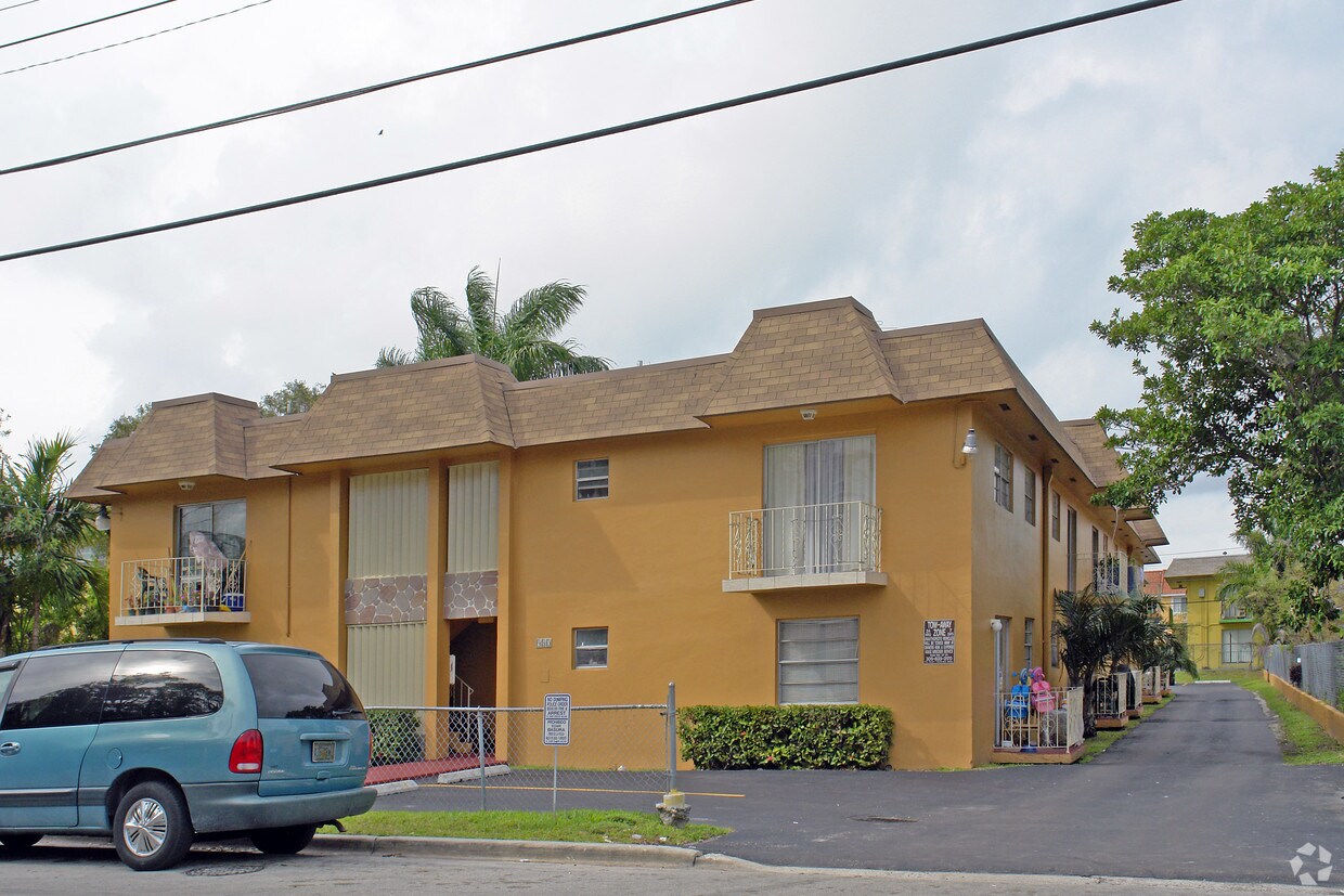 Building Photo - 980 NW 45th Ave