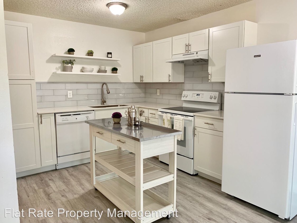 120 NW 23rd Pl, Ocala, FL 34475 Condo for Rent in Ocala, FL