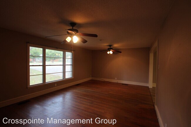 Building Photo - 3 br, 2 bath House - 812 S Palmer