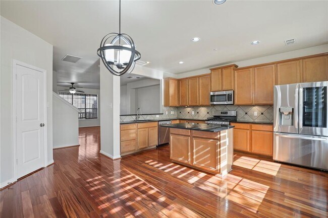 Building Photo - 2524 Jacobson Dr