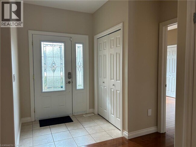 Building Photo - 27 Werret Ave