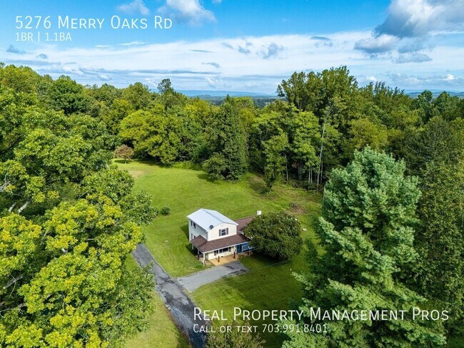 Foto del edificio - 5276 Merry Oaks Rd