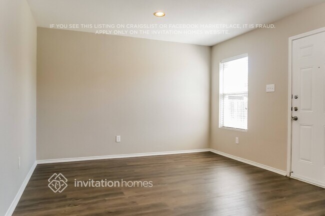 Foto del edificio - 1404 Whitewater Dr