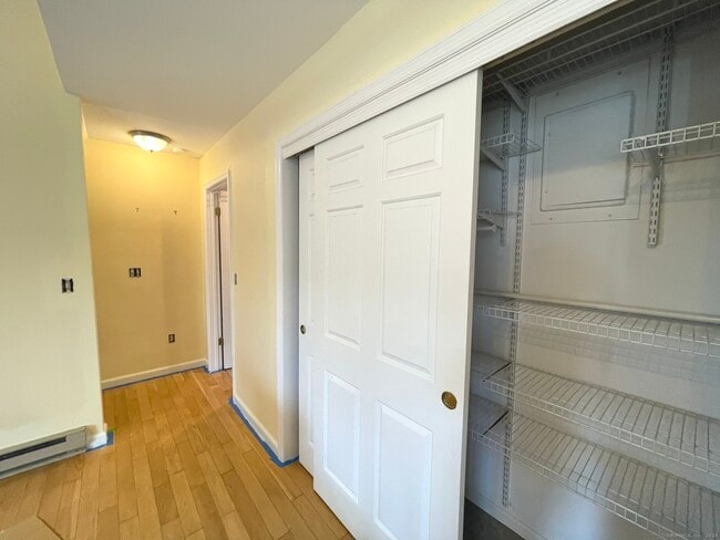 Building Photo - 162 Willow Springs