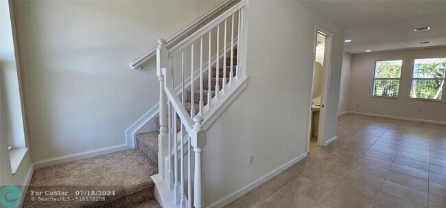 Foto del edificio - 5230 Thatcher Ct