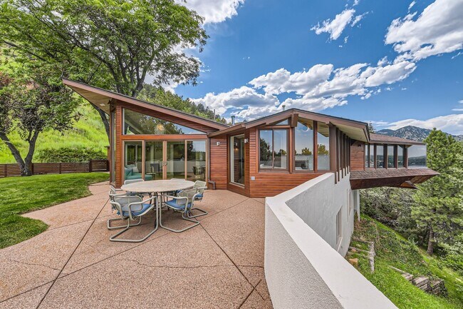 Building Photo - One of a Kind 3 BDR in west Boulder - Live...