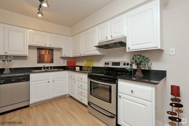 Kitchen - Allanza at The Lakes