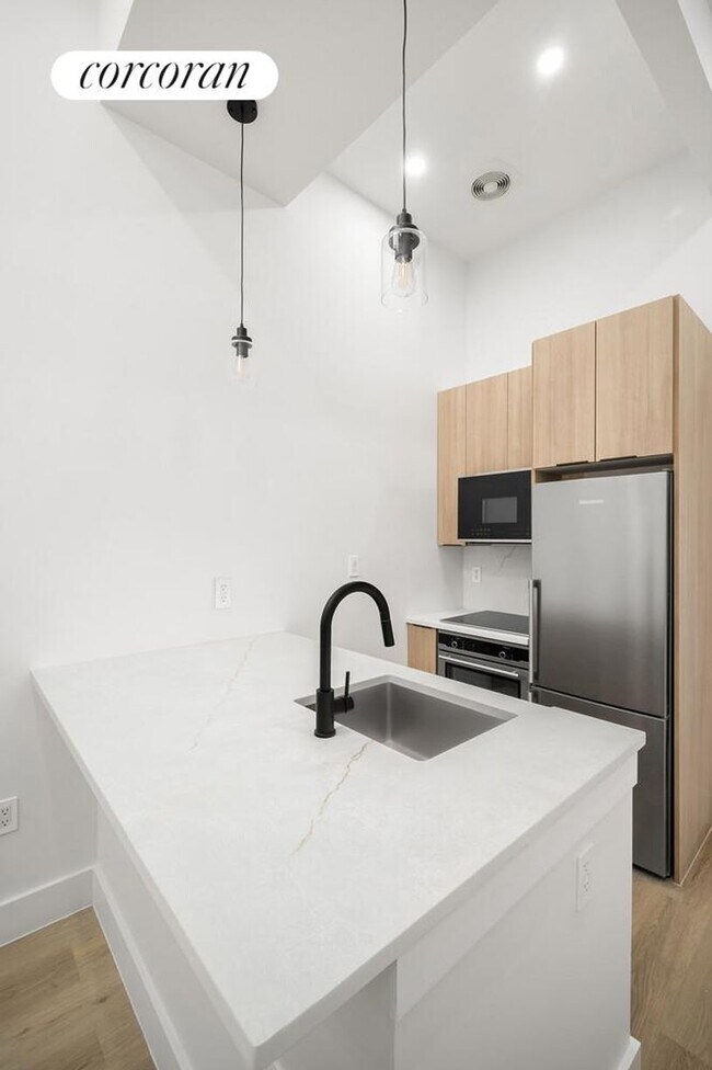 Foto del edificio - 405 Linden St