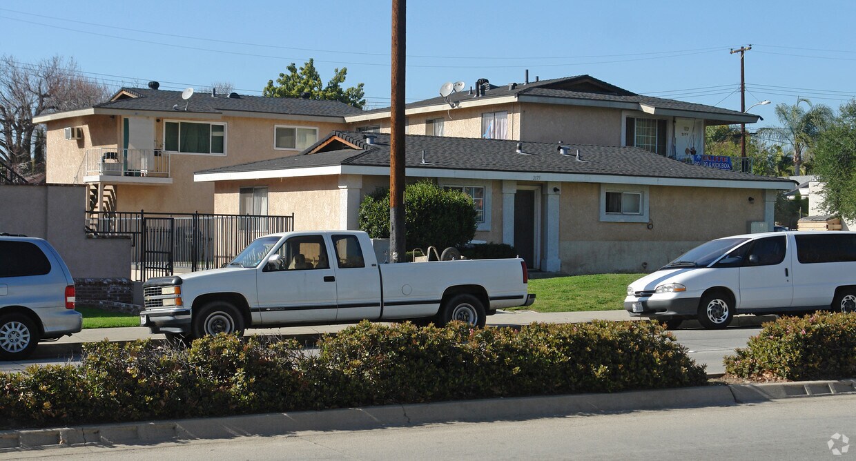 Primary Photo - 2175 N Towne Ave