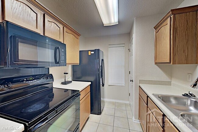 Building Photo - 1523 Hawkwolf Creek