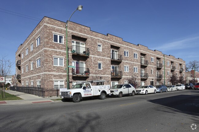Primary Photo - 6112 W Diversey Ave