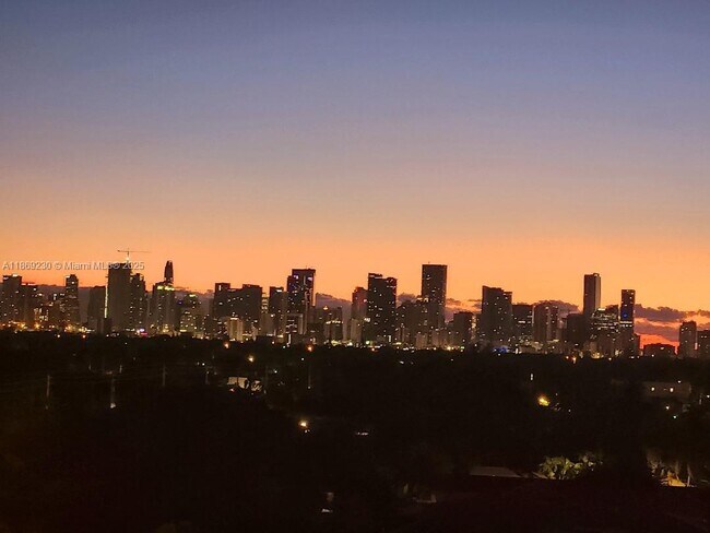 Foto del edificio - 1690 SW 27th Ave