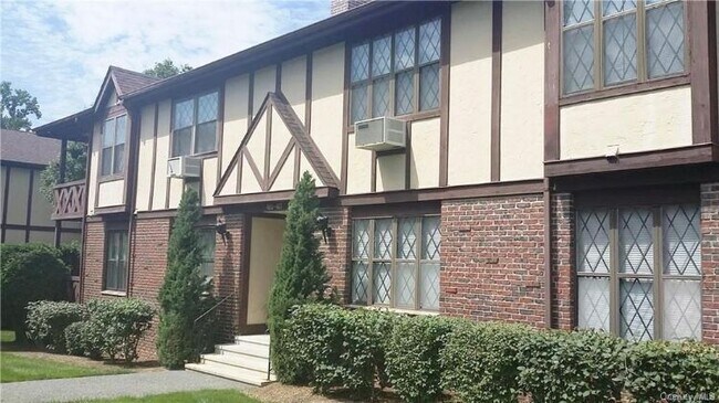 Building Photo - 483 Sierra Vista Ln
