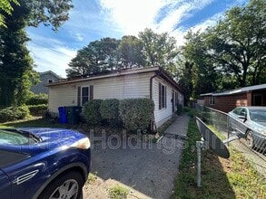 Building Photo - 9426 Mason Creek Rd