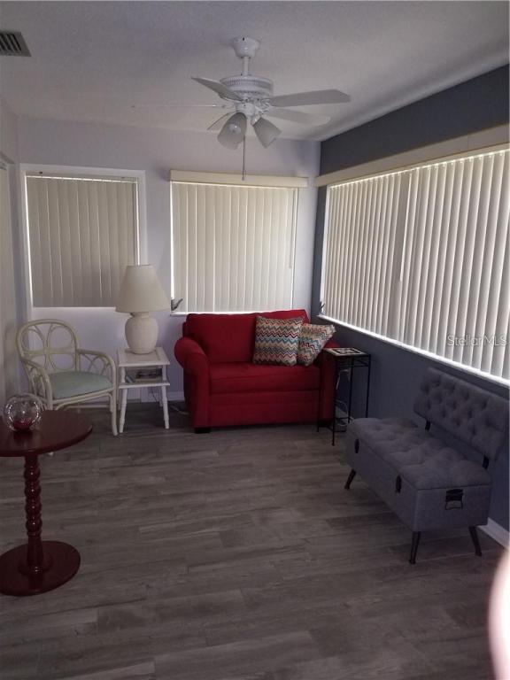 Foto del edificio - 5242 Opal Ln, 205