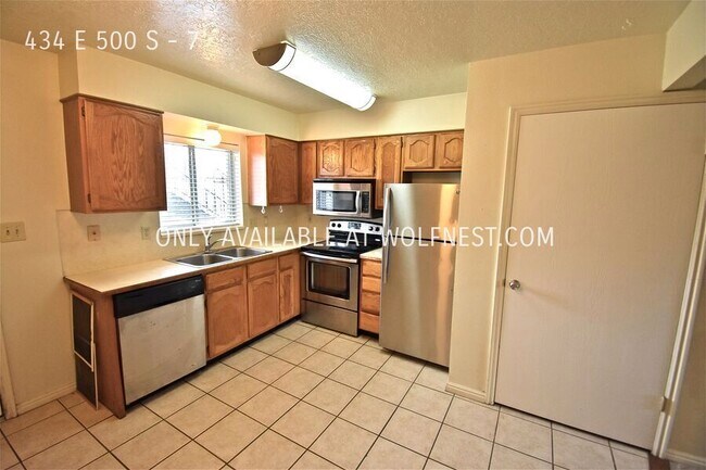 Building Photo - 434 E 500 S