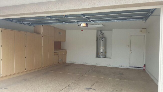 Building Photo - 13555 W Watson Ln