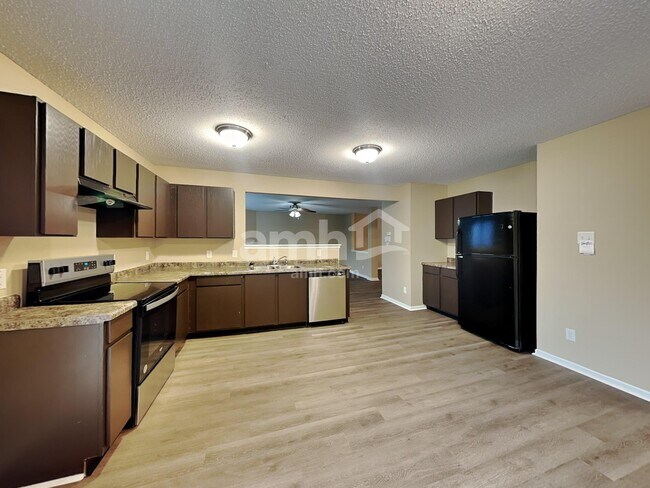 Foto del edificio - 2956 Seasons Dr