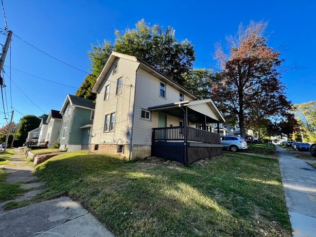 Building Photo - 532 Sumner St