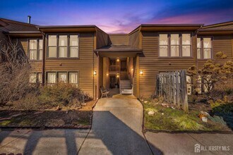 Building Photo - 163 Hidden Hollow Ct