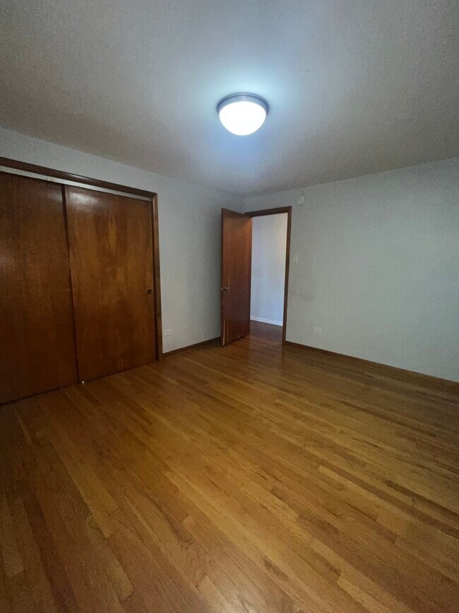 2509 W 111th St Unit 3W, Chicago, IL 60655 Condo for Rent in Chicago