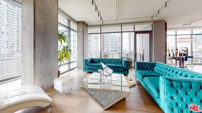 Foto del edificio - 1100 S Hope St