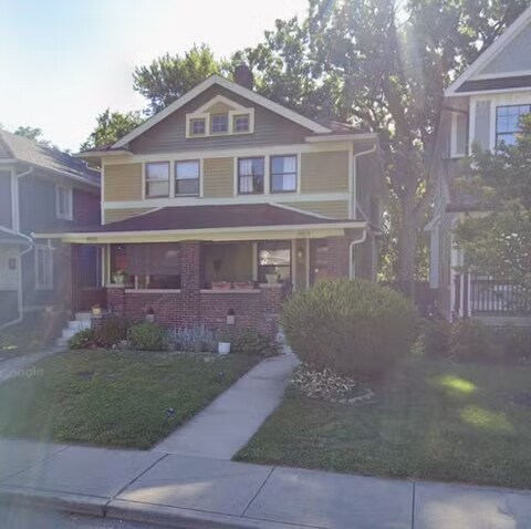 Foto principal - 4921 Broadway St