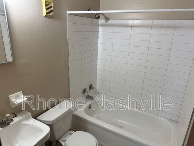 Photo - 455 Cedarvalley Dr House