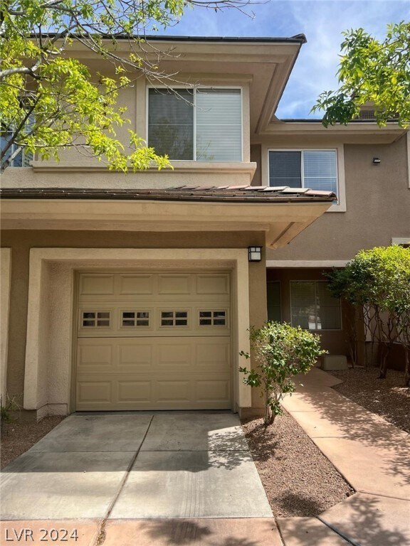 Foto del edificio - 700 Peachy Canyon Cir