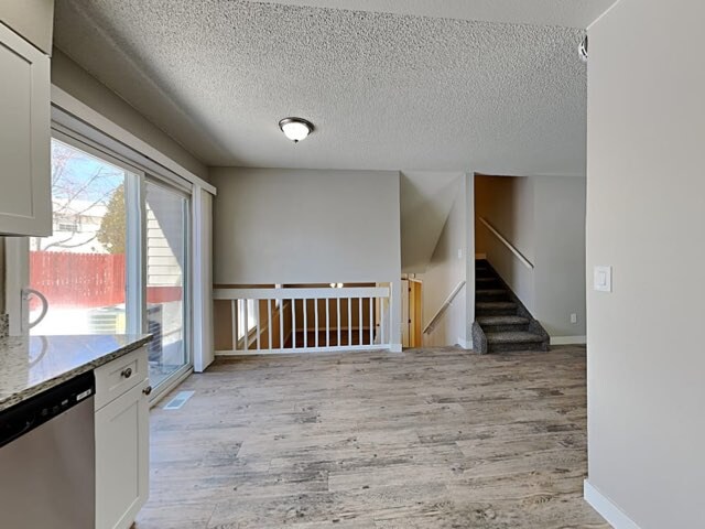 Foto del edificio - 6930 Sugar Creek Cir