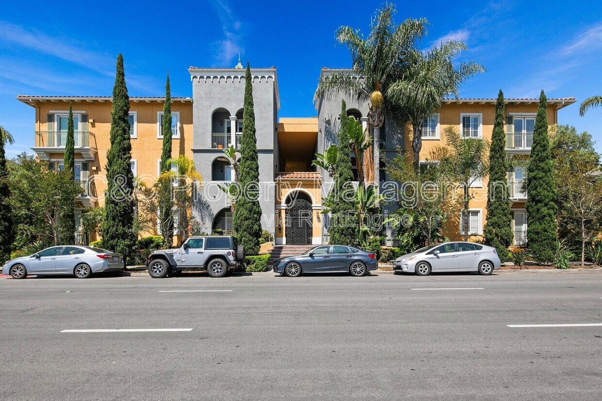 Foto principal - 4080 Front St