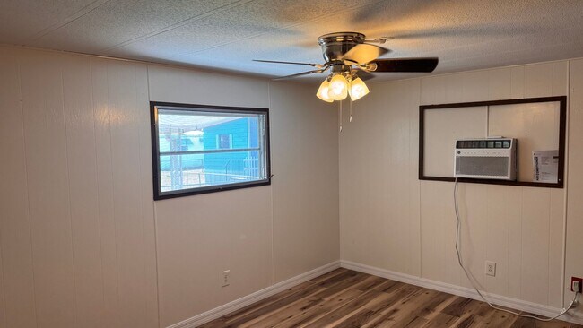 Foto del edificio - 2522 Amberly Rd NE