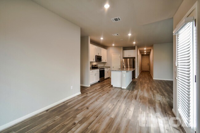 Building Photo - 13519 Emerson Wy