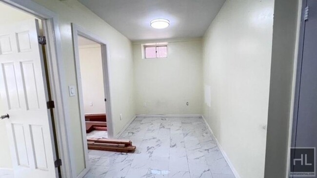 Foto del edificio - 2 bedroom in BROOKLYN NY 11234
