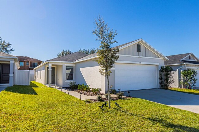 Building Photo - 1028 Papaya Cir.