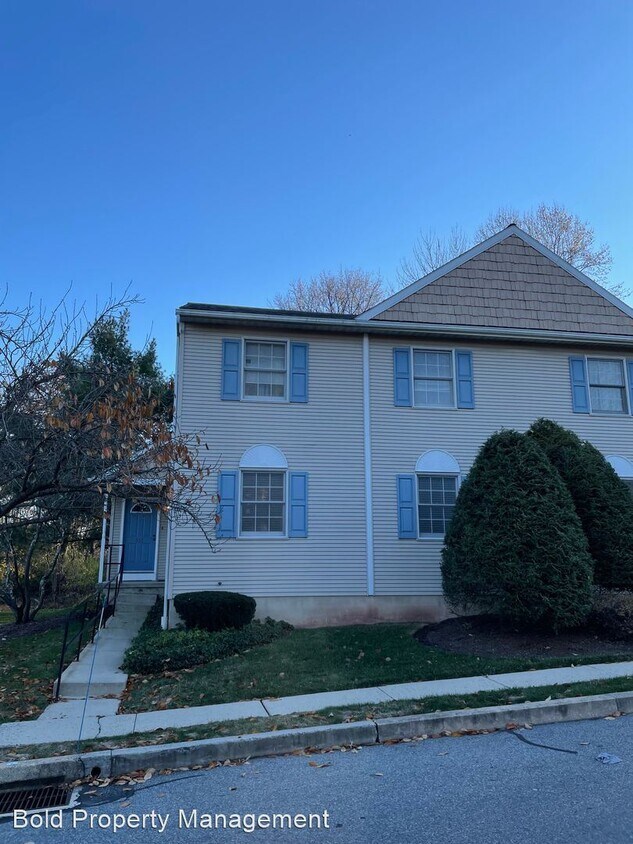 Primary Photo - 2 br, 1 bath House - 605 Maplewood Ave.