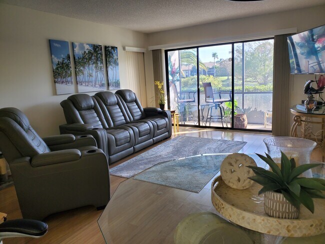 Foto del edificio - 2762 SW Matheson Ave