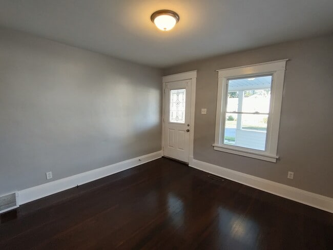 Building Photo - 1725 Avenue M