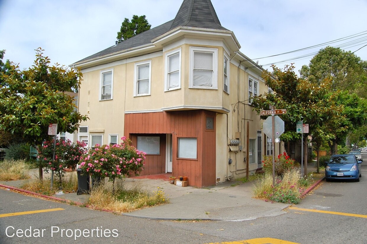 Primary Photo - 2100 California St