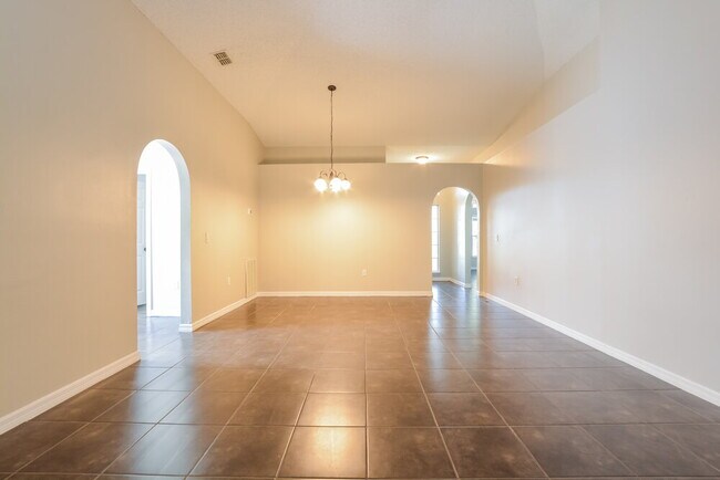 Building Photo - 4110 Iveyglen Ave