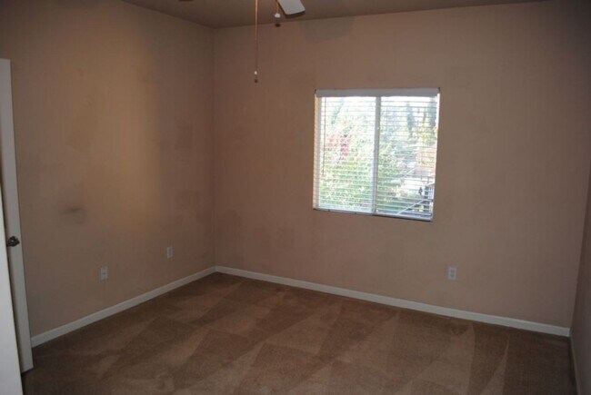 Building Photo - 501 Gibson Dr
