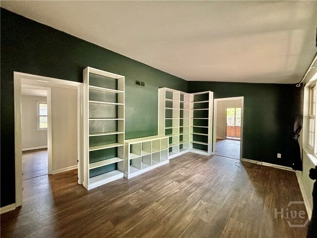 Building Photo - 12434 Largo Dr