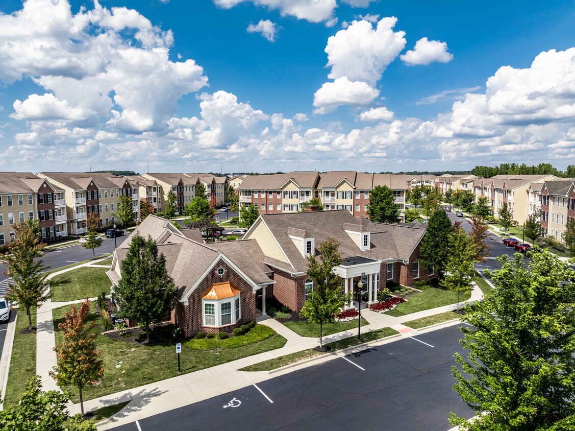 Primary Photo - The Avenue at Polaris Apartments