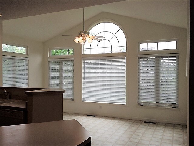 Building Photo - 111 Leather Leaf Ln