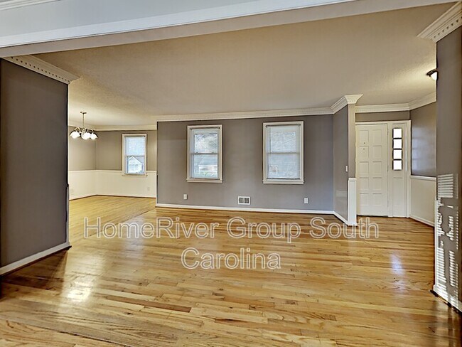 Building Photo - 7908 Tradd St
