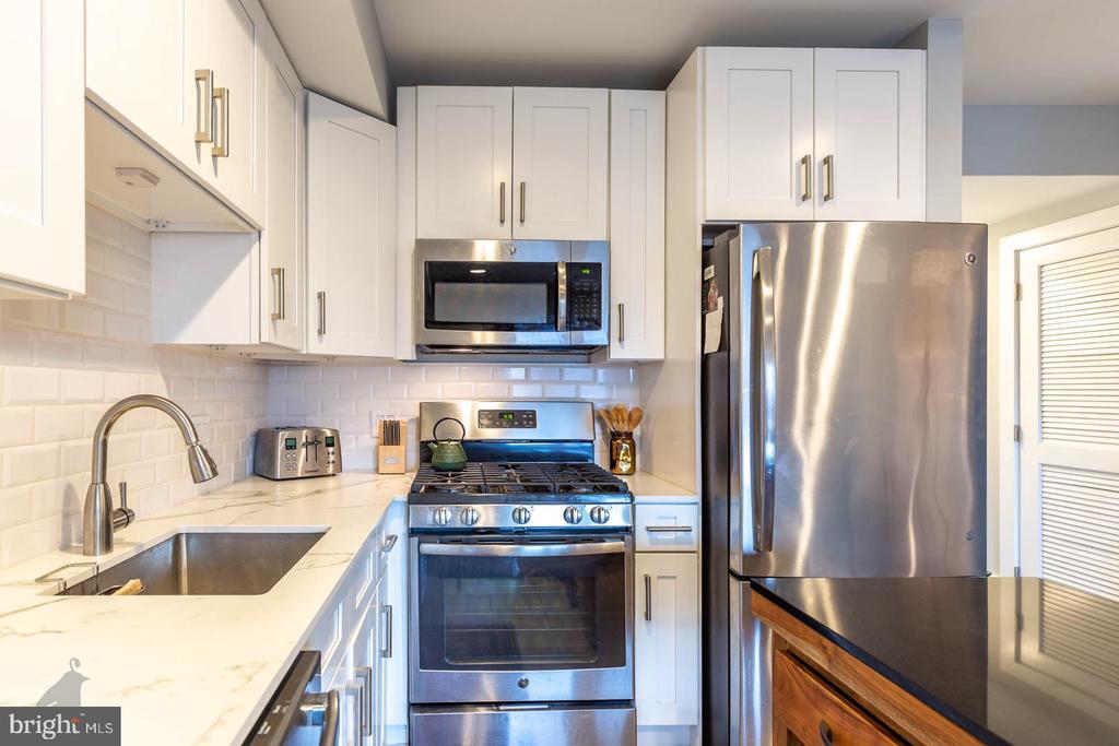 Foto principal - 1827 Benning Rd NE