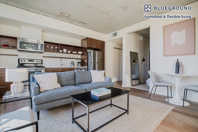 Foto del edificio - 11011 NE 9th St