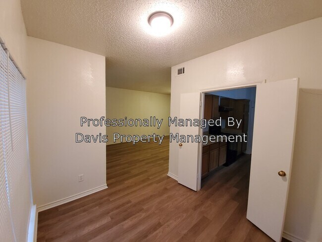 Building Photo - 8555 Fair Oaks Crossing